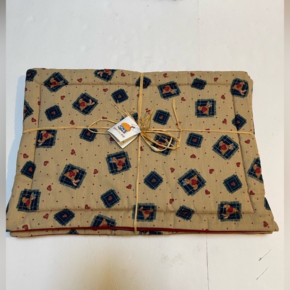 New Daisy Kingdom Bear & Bunny  Reversible Place Mats Handmade 4 piece Set Red - Picture 1 of 6